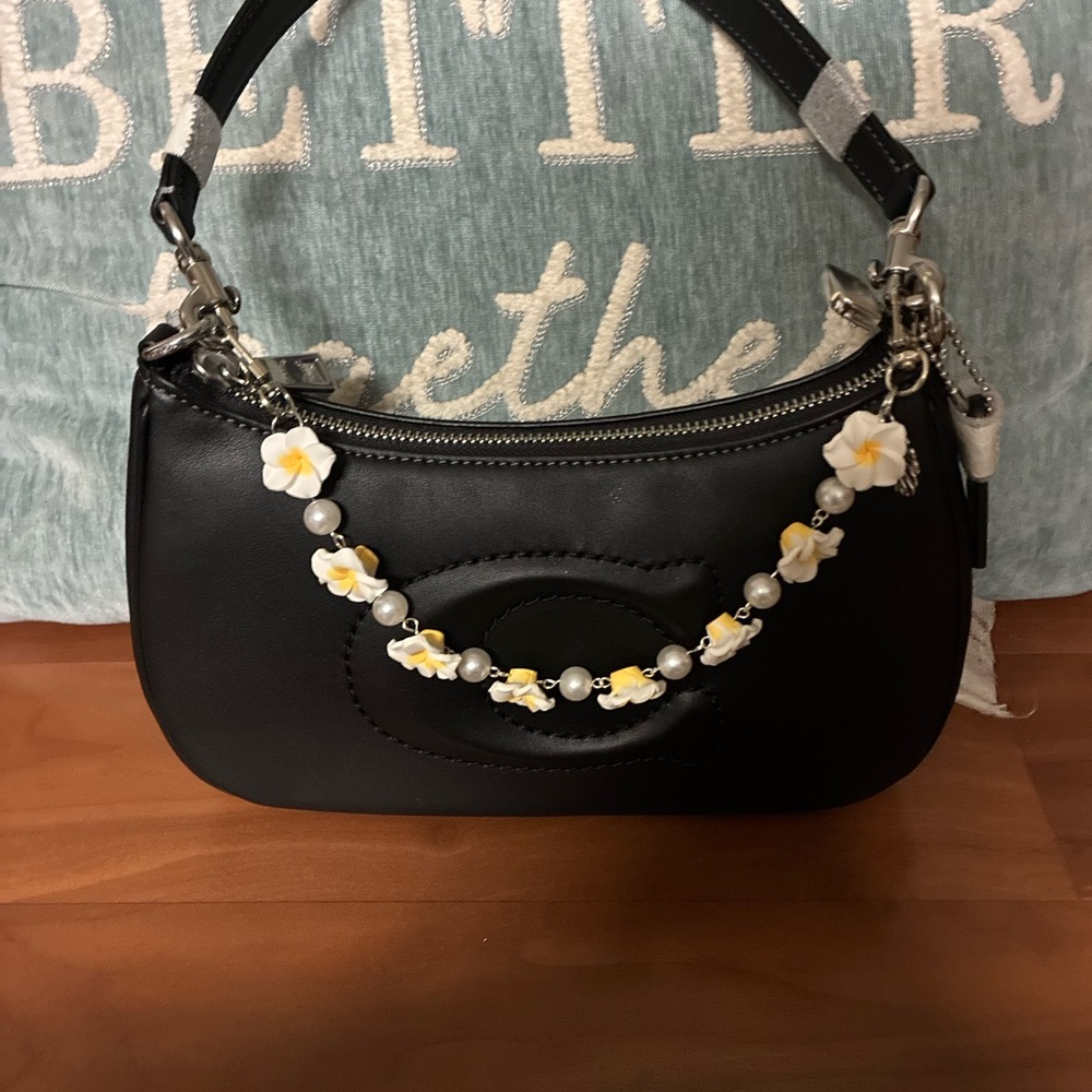 Hawaiiian Plumeria Floral Purse Lei